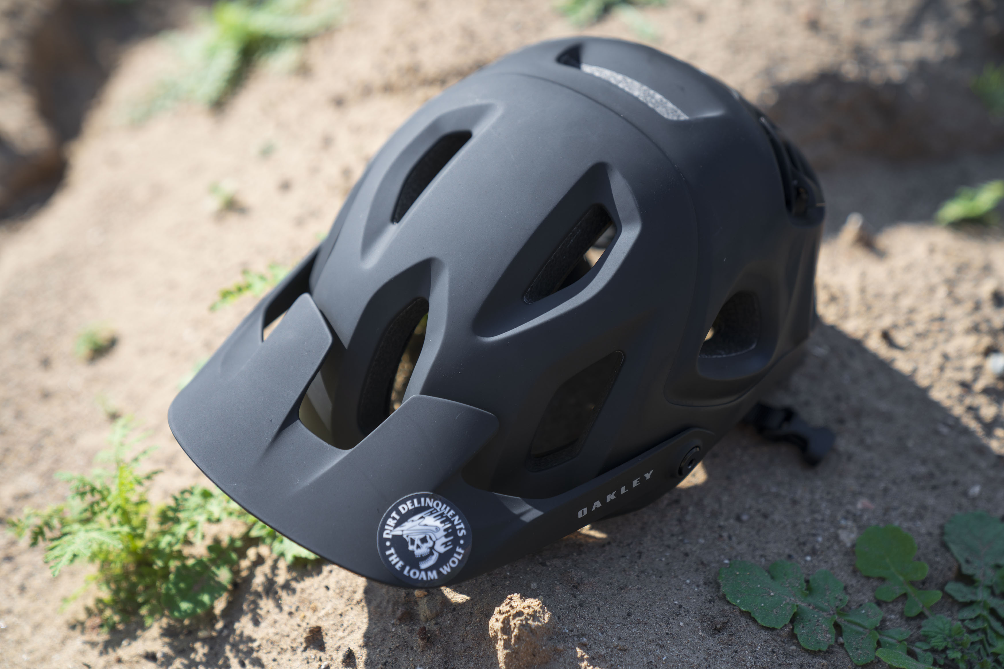 Review: <br>Oakley DRT5 Helmet