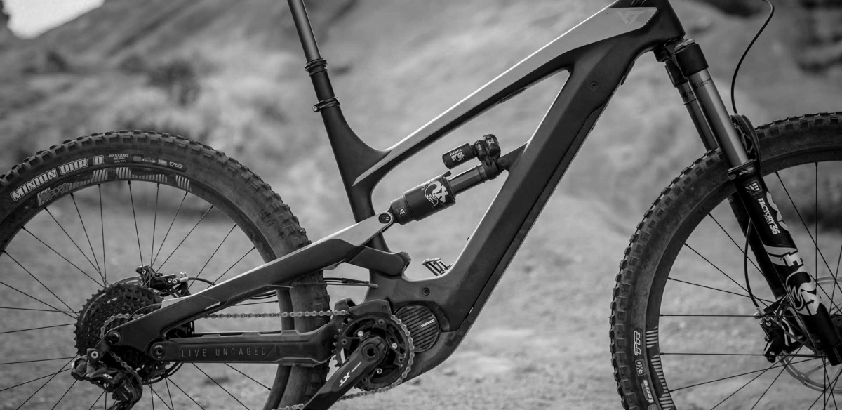 YT Decoy CF Pro Race Review 2019 The Loam Wolf