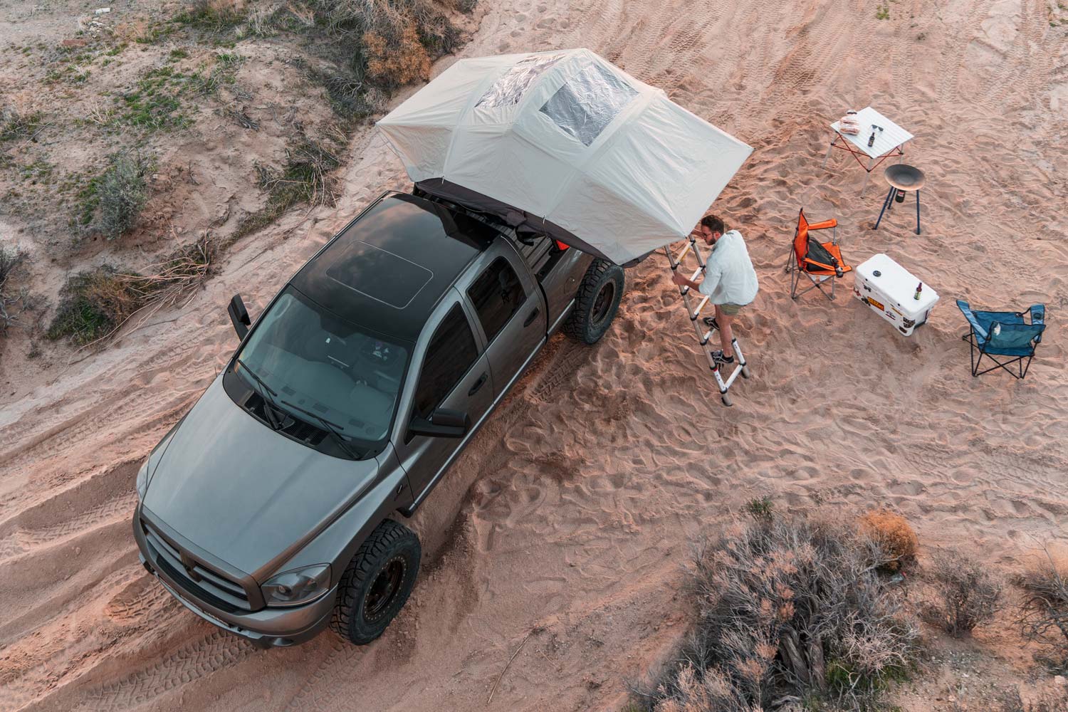 Review: <br>Yakima SkyRise HD Tent and OutPost HD Rack