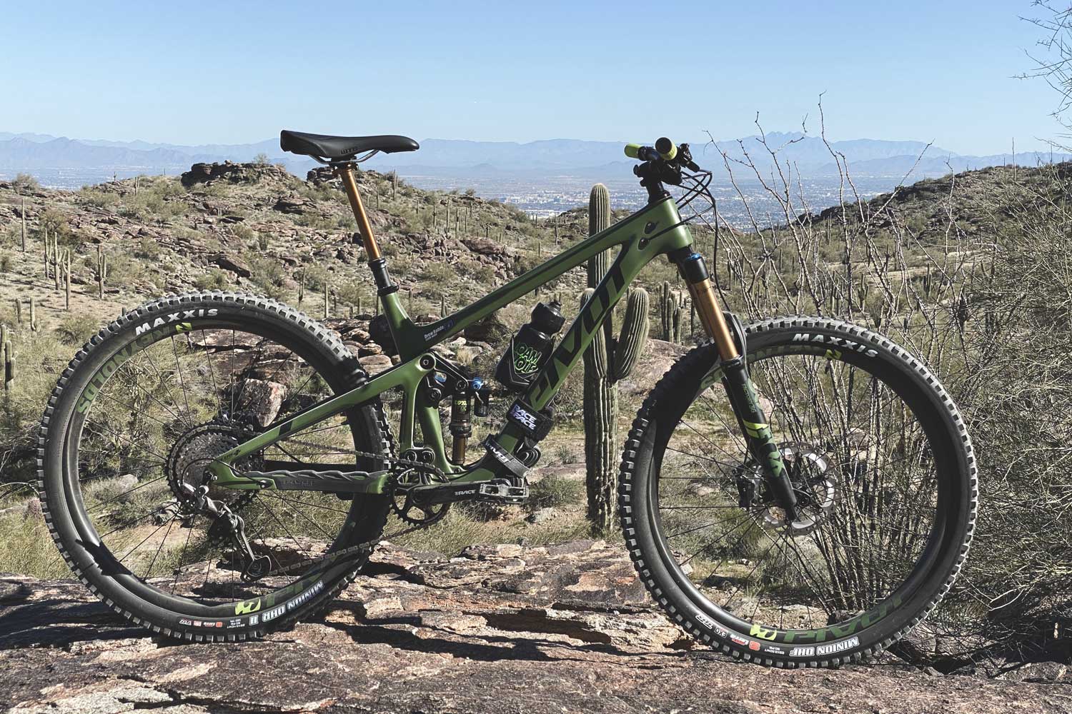 Release and First Ride <br>The New Pivot Cycles Switchblade