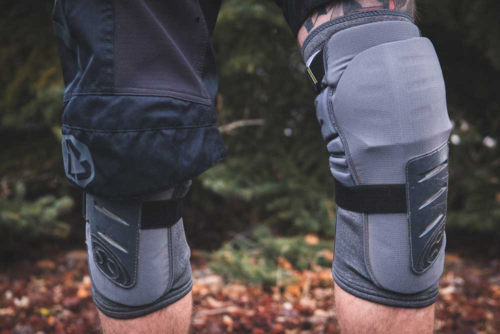 Review: <br>IXS Trigger Knee Pads