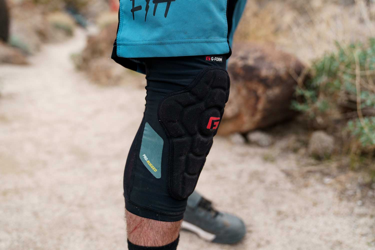 G Form Pro Rugged Enduro MTB Knee Pad Review The Loam Wolf