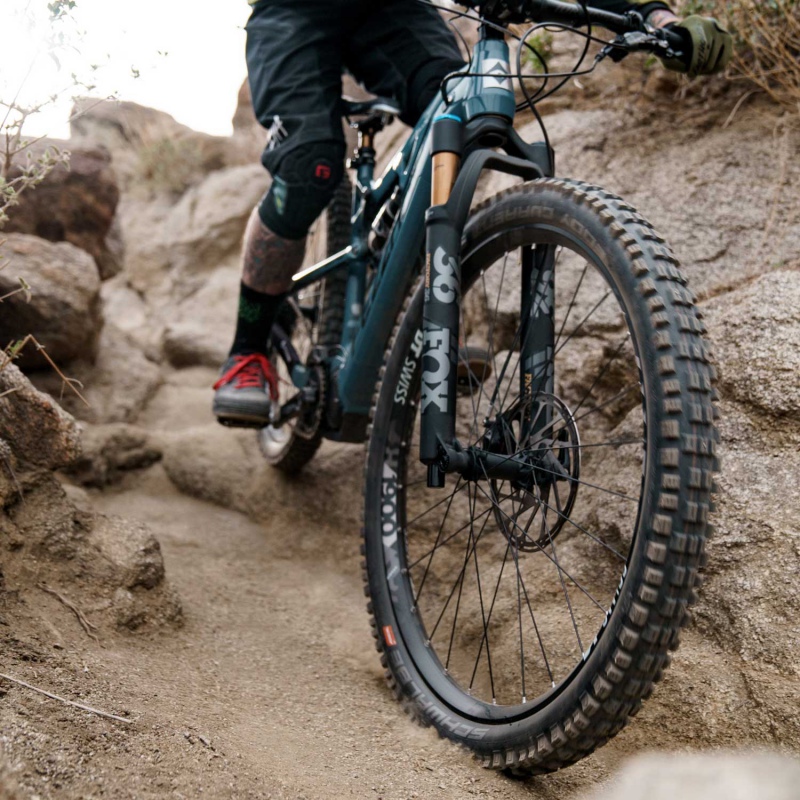 Fezzari Wire Peak Pro eMTB Review | The Loam Wolf