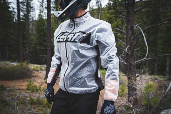 Review: <br>Leatt Race Cover Jacket