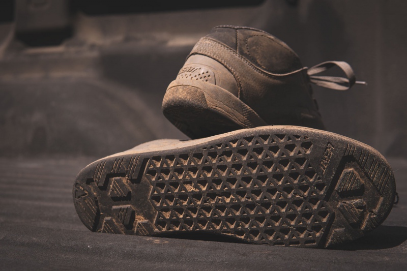 leatt dbx 5.0 clipless shoes review