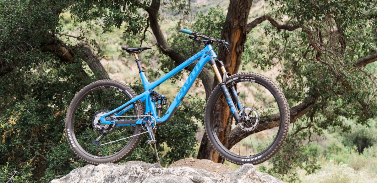 pivot switchblade frameset