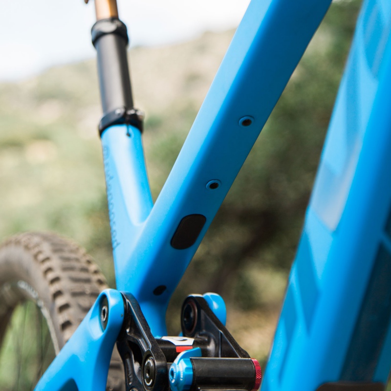 Pivot Cycles Switchblade 29er Review - If a Survival Knife was a Bike