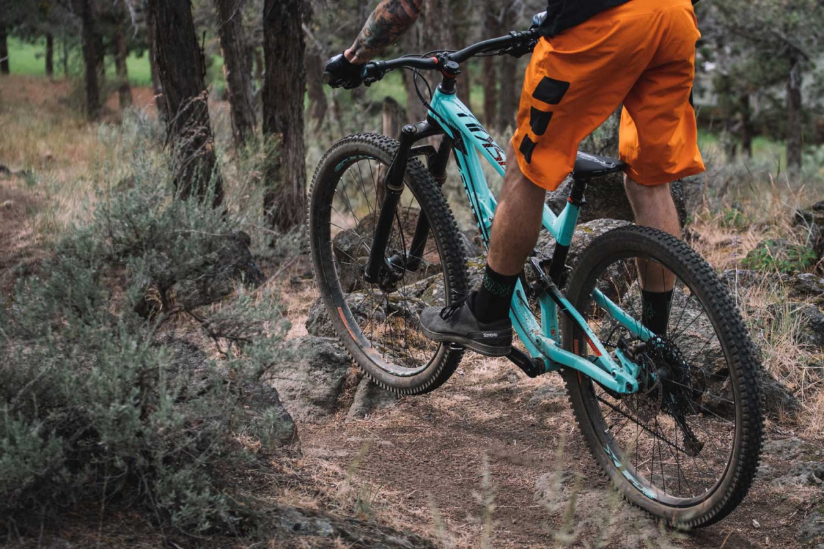 Top 5 Affordable Mountain Bikes Sub2k Budget Shootout The Loam Wolf