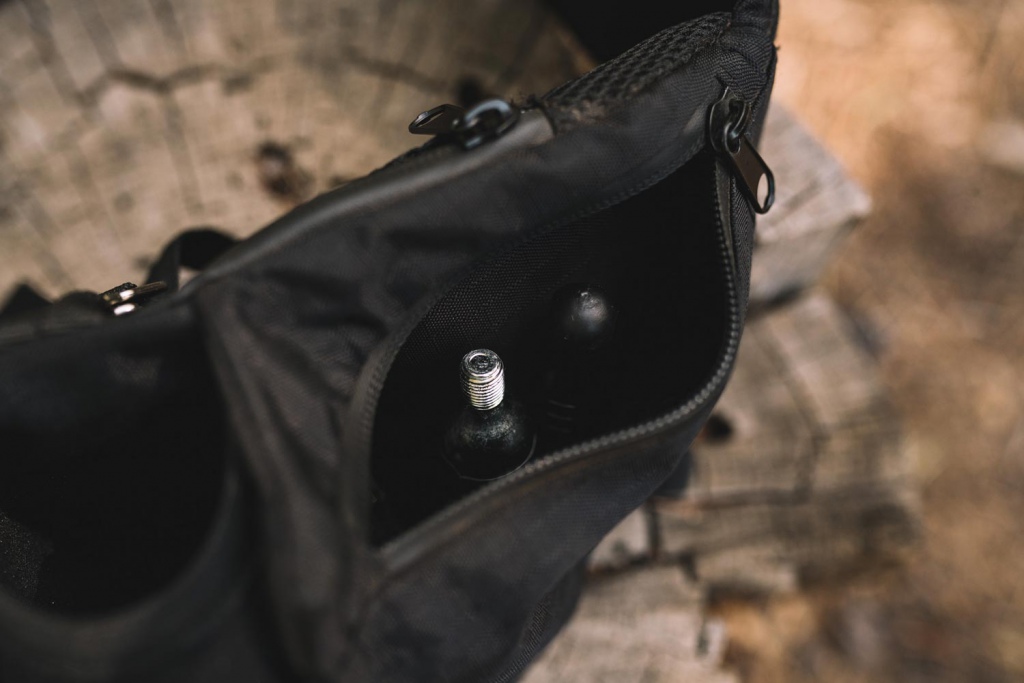 Mountain Bike Hip Pack Reviews 6 Pack Fanny Pack Shootout