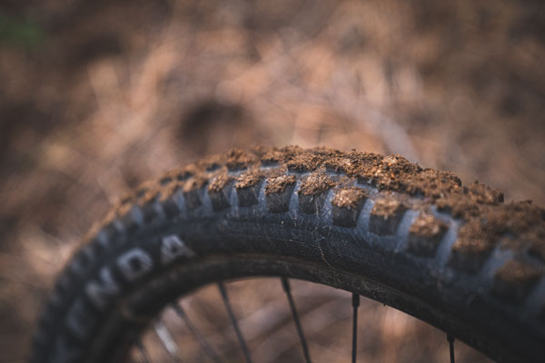 Review: <br>Kenda Pinner Pro Tires