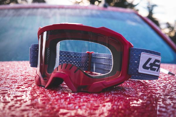 Review: <br>Leatt Velocity 4.0 Goggles