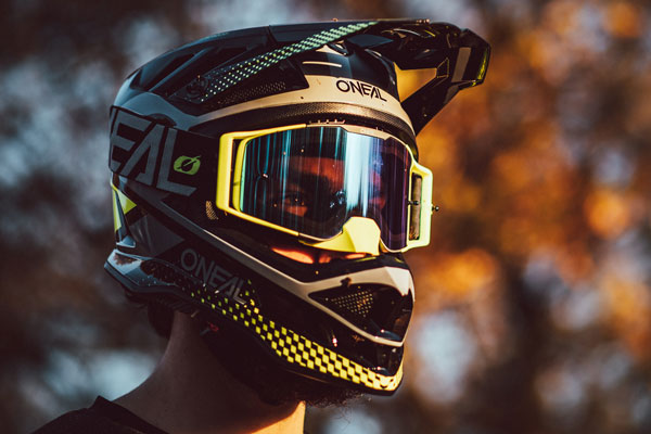 Review: <br>O'Neal Blade Polyacrylite Helmet & O'Neal B30 Goggle