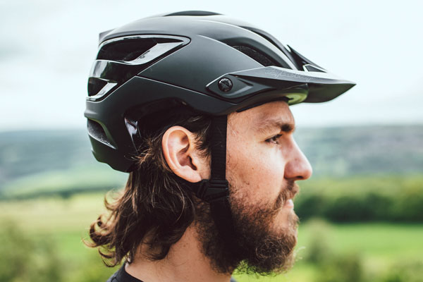 Review: <br>Troy Lee Designs A3 Helmet