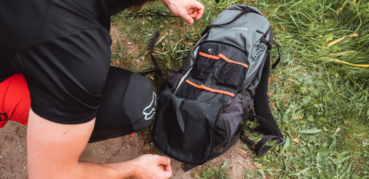 Review Vaude Alpin 25+5 Cycling Backpack The Loam Wolf