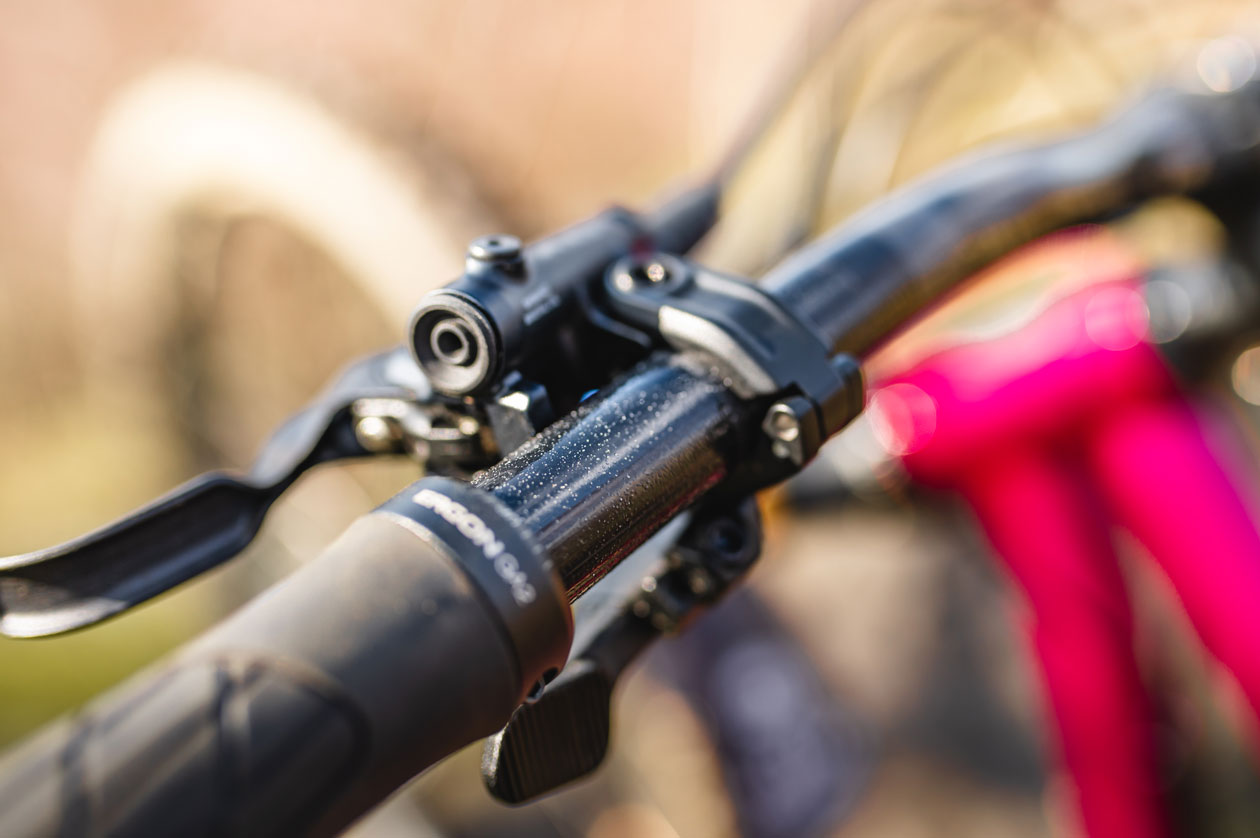 Review: Nukeproof Horizon V2 Carbon Handlebar | The Loam Wolf