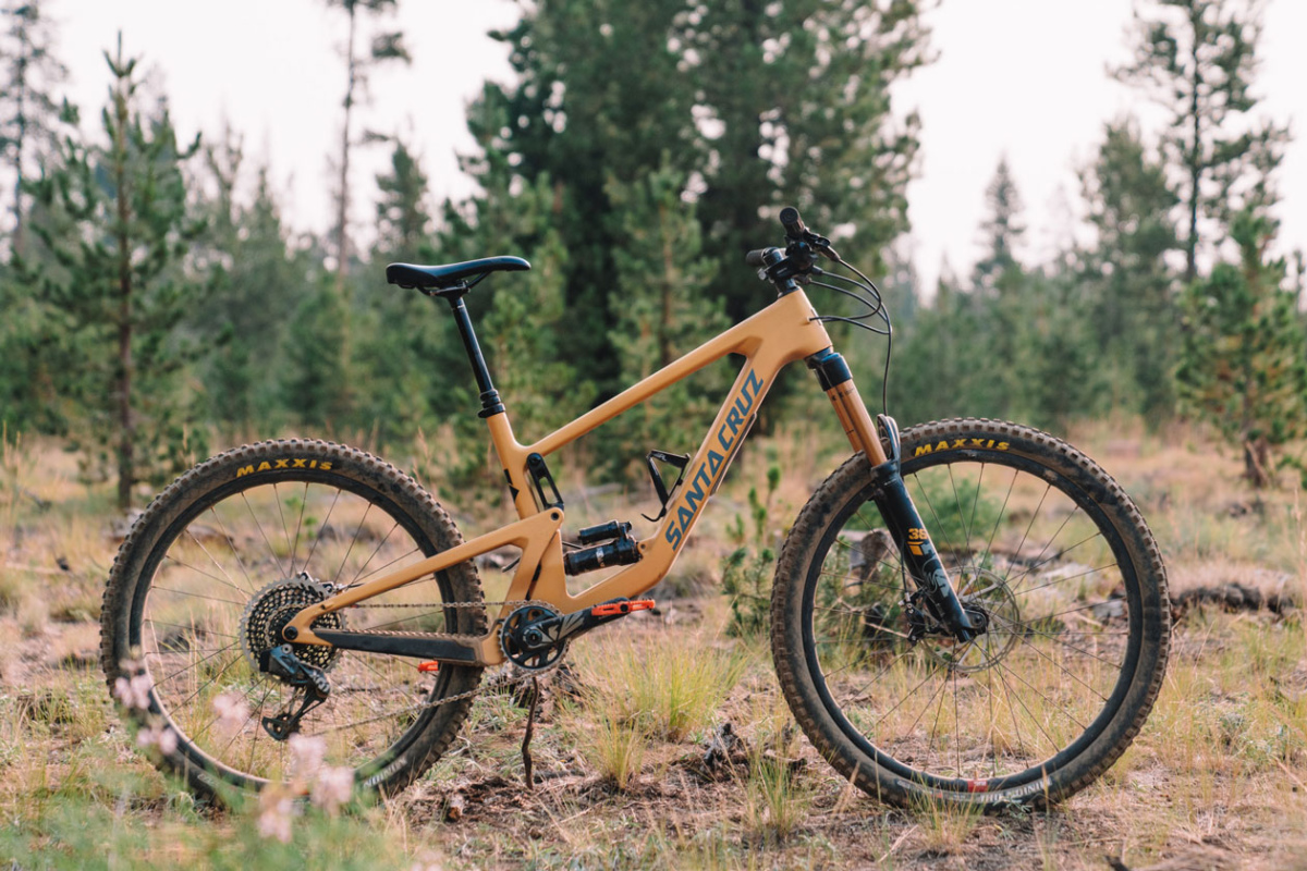The Goldilocks Mountain Bike? Santa Cruz Bronson V4 CC Review