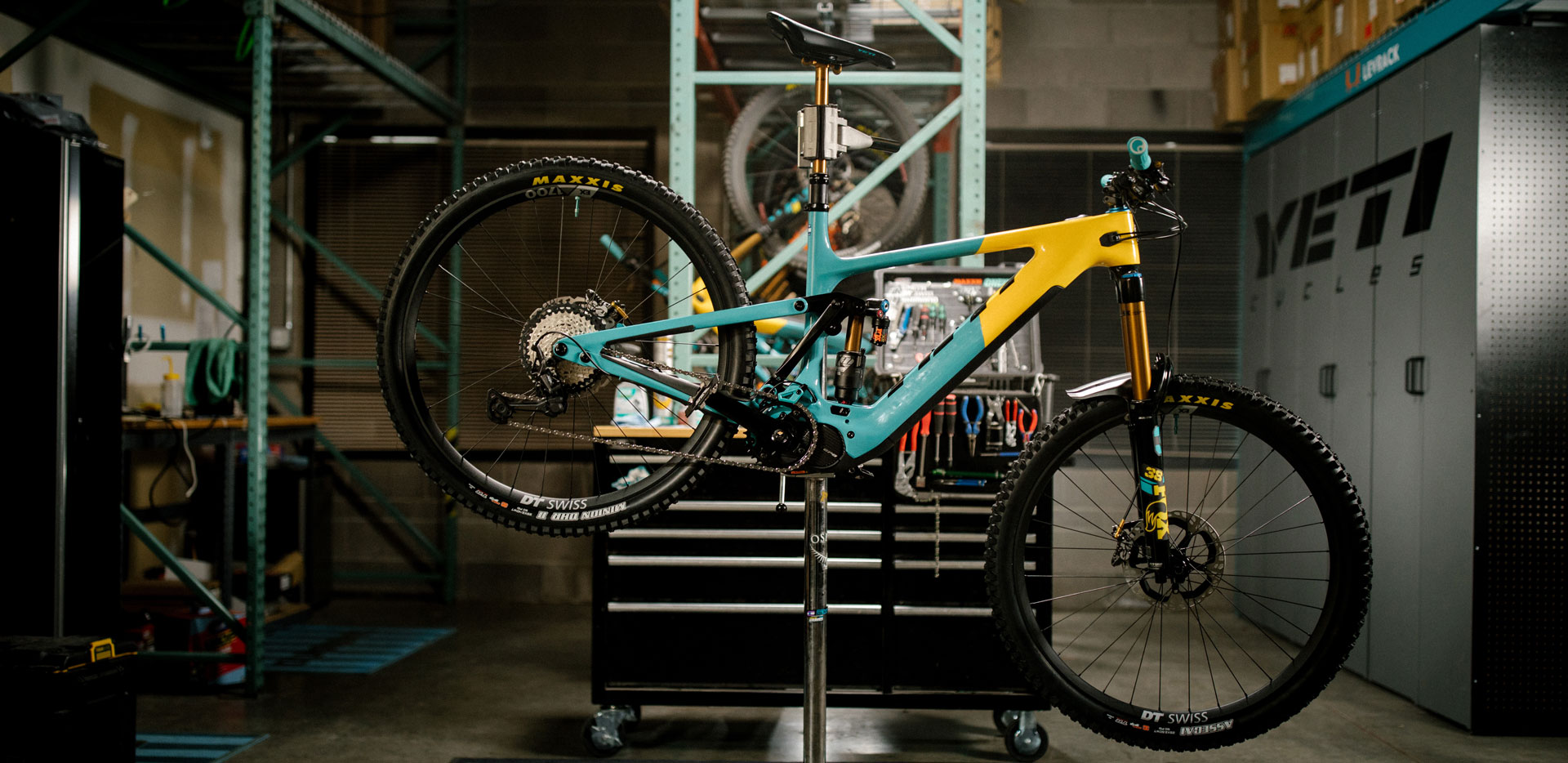 2022 Yeti 160E Team Paint Job