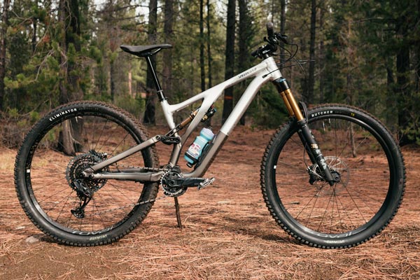 Review: <br>Specialized Stumpjumper Evo Alloy