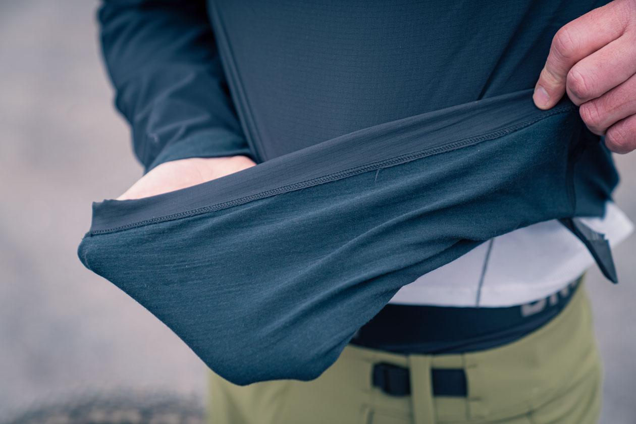 Rapha Windblock Jersey and Rapha Trail Pant Review