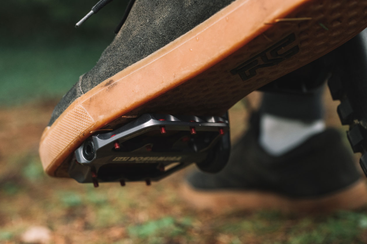 Our New Favorite Flat Pedal? Yoshimura Chilao Pedal Reviewed