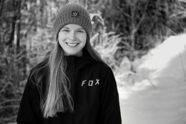 Interview: <br> Frida Ronning | World Cup DH Racer & Mechanical Engineer