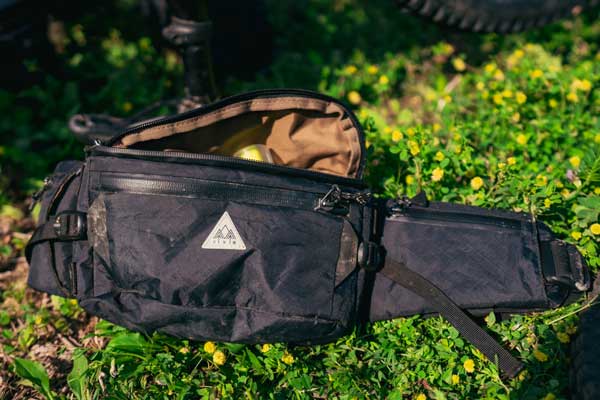 Review: <br>PNW Components Rover Hip Pack