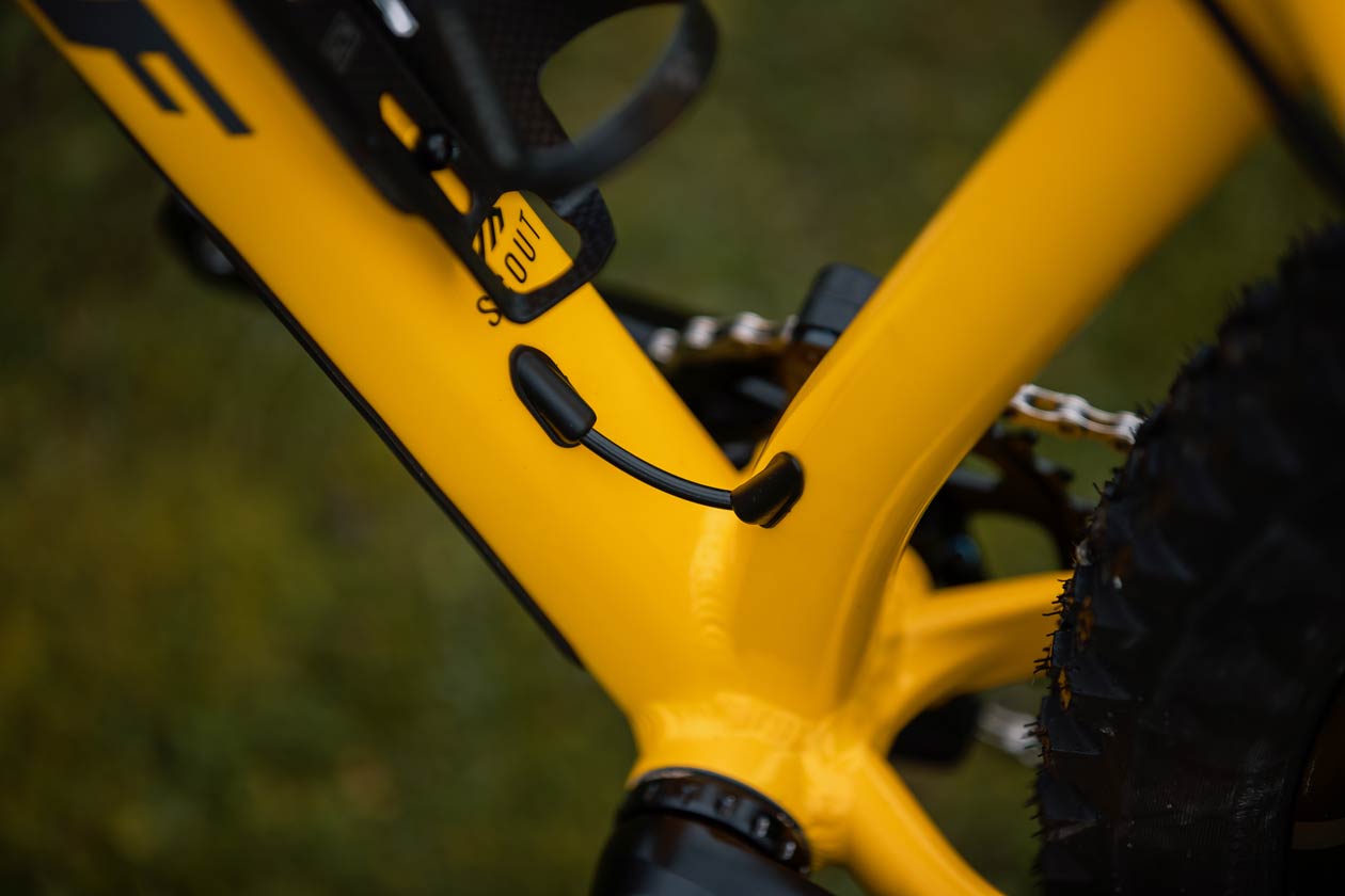 Nukeproof Scout 290 Custom Cable Routing