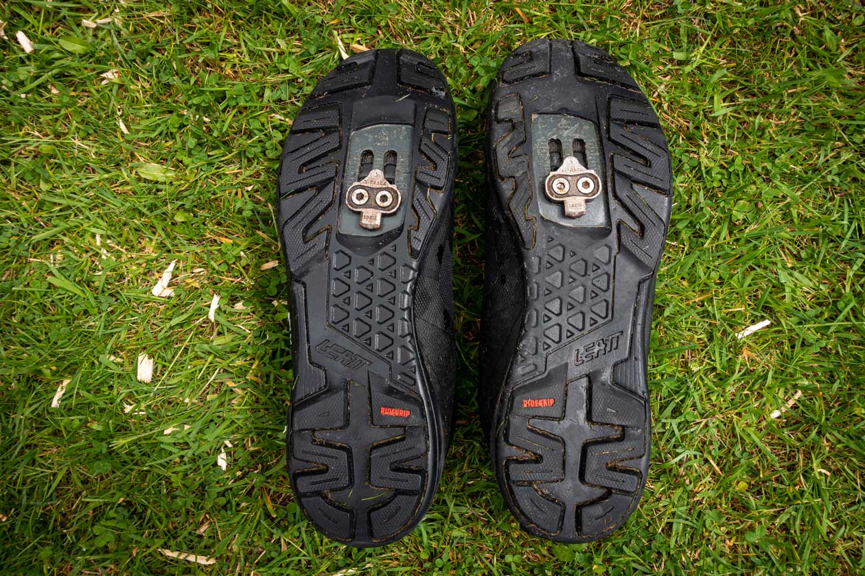 Leatt 6.0 Clipless Shoes Reviewed and Compared