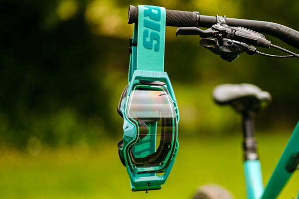 Review: <br>Viris Brand ONYX Goggles