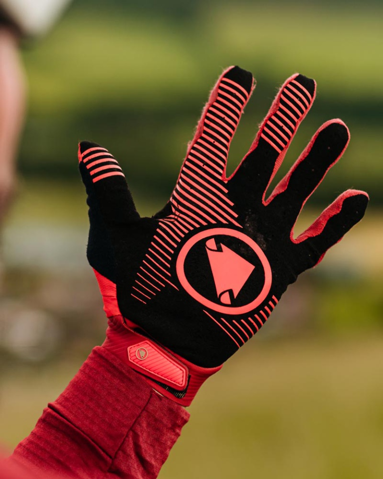 Review Endura MT500 D3O Gloves The Loam Wolf
