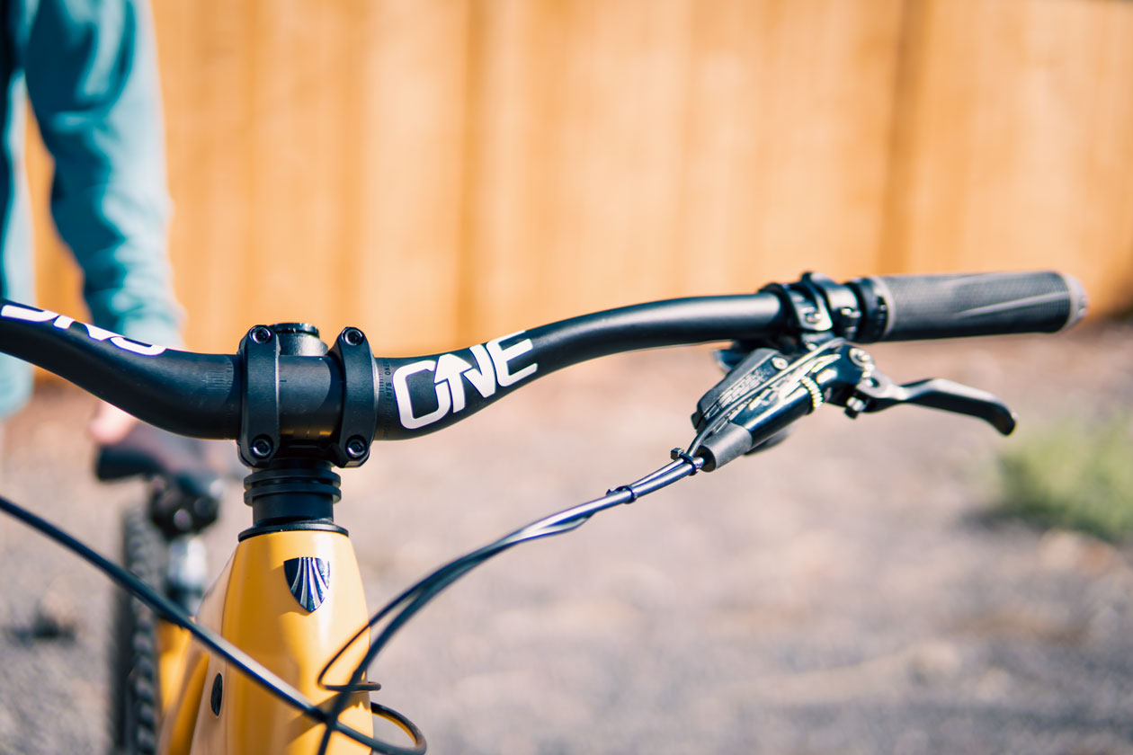 Tech Check: OneUp Components Carbon E-Bar | The Loam Wolf