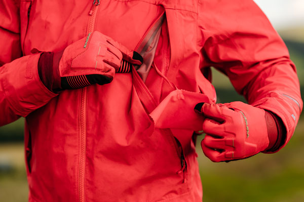 Review: <br>Endura MT500 Waterproof Jacket and Shorts