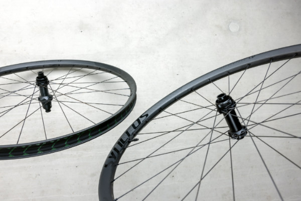 Syncros revelstoke 1.0 sale wheelset