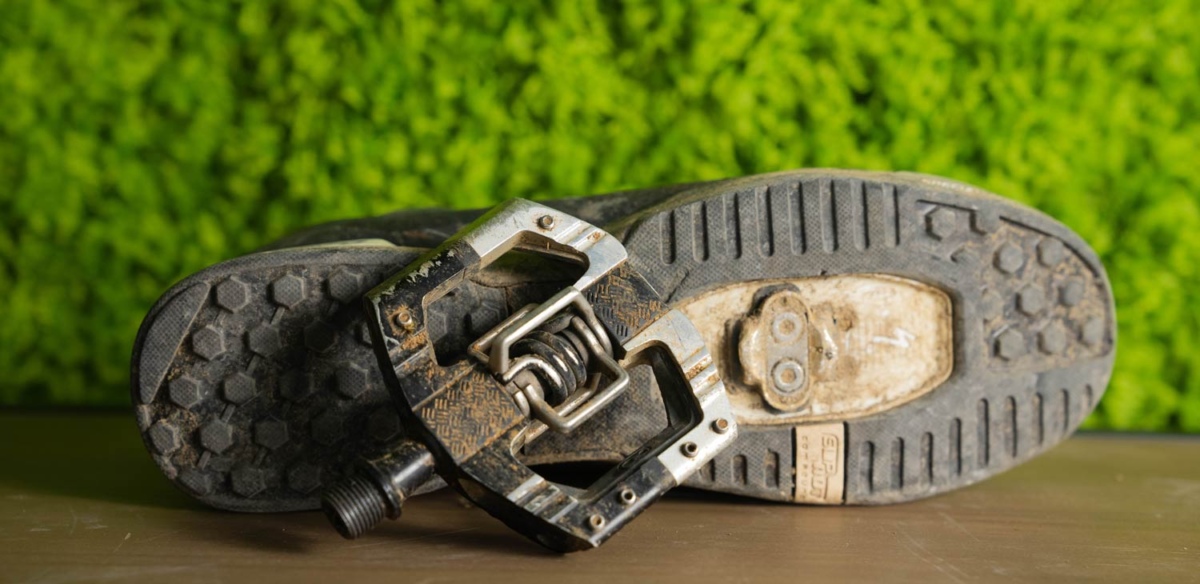 Review Crankbrothers Mallet E Pedals The Loam Wolf