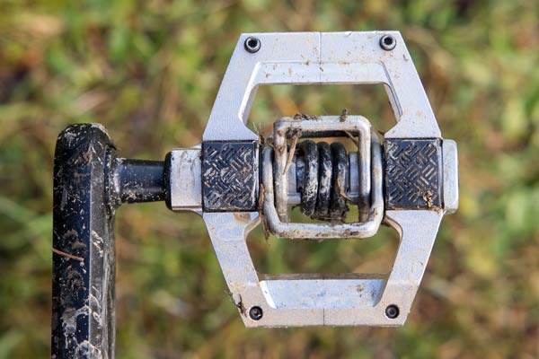 Review: <br>The New Crankbrothers Mallet Trail Pedals