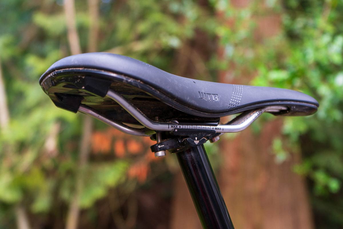 WolfTooth-seat-clamp Wolf Tooth Resolve Dropper And ReMote Light Action Review