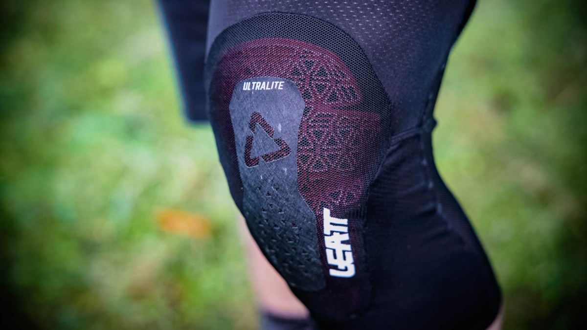 Review Leatt Airflex Ultralite Knee Pads The Loam Wolf
