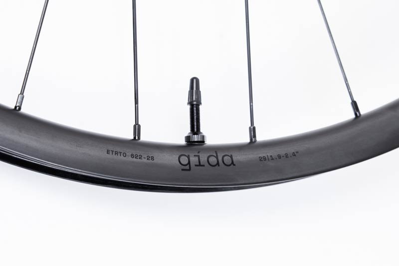 Lōgōs adds XC and AM|EN wheels to Omnium Collection