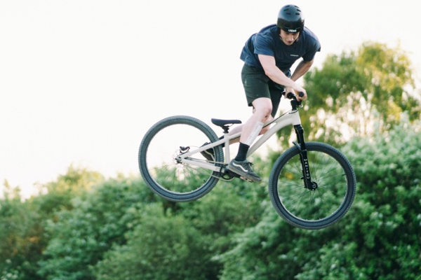 Privateer Launches The DJ101 | The Loam Wolf