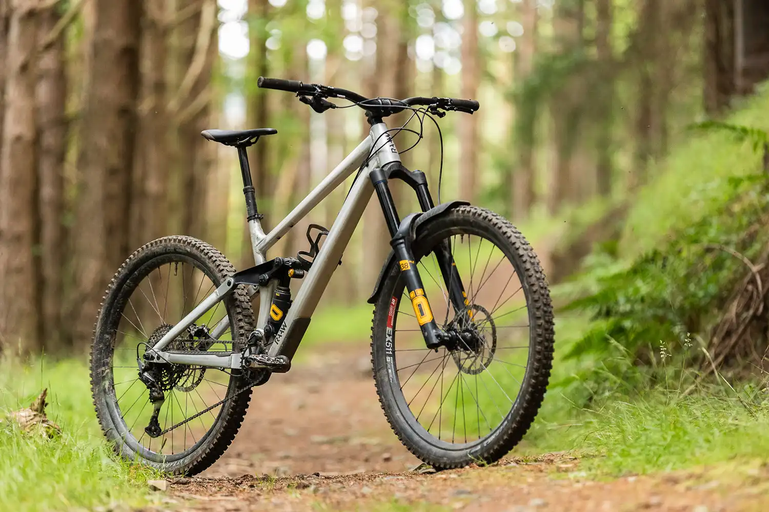 Raaw-Madonna-V22_13 Raaw Madonna V2.2 Mountain Bike Review