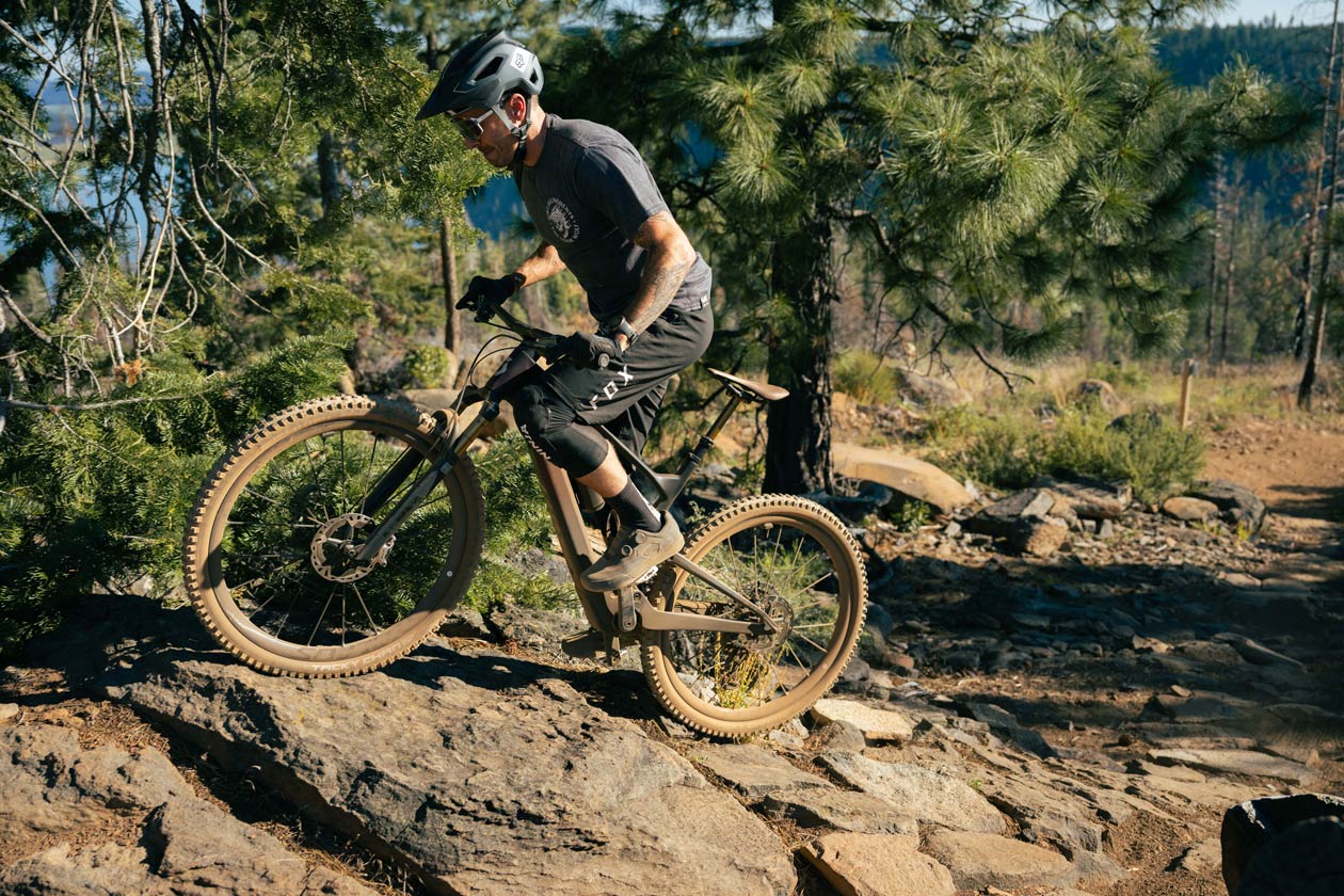 Scott Lumen eRide 900 SL Lightweight eMTB Review | 2023 eMTB SL Roundup