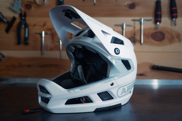 Review: <br>ABUS AirDrop MIPS Helmet