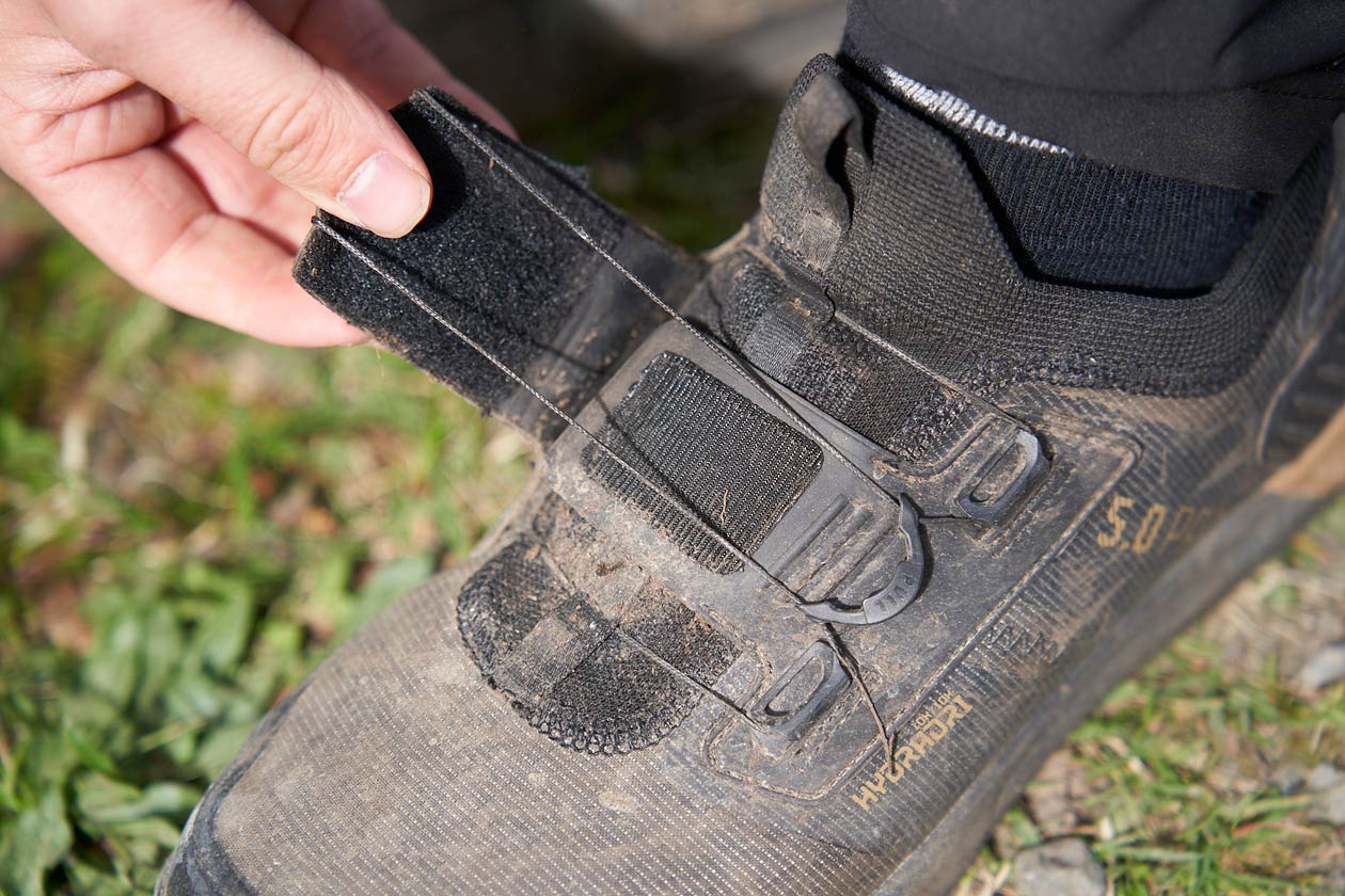 UCI_the_loam_wolf-4 Leatt HydraDri 5.0 Pro Clip Shoe Review