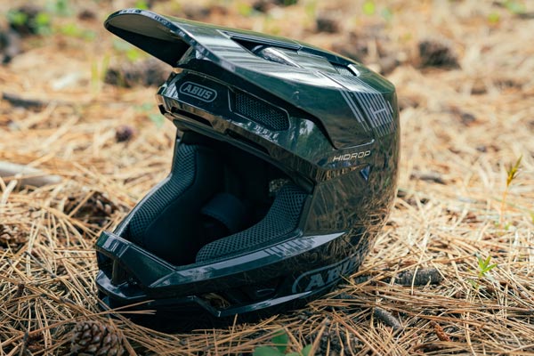 Review: <br>ABUS Hidrop Full-Face Helmet