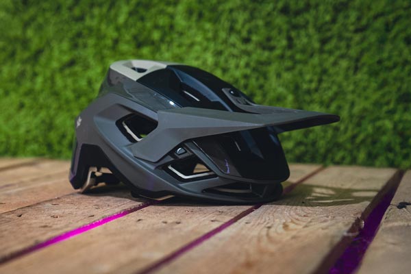 Dissected: The New 2025 Fox Speedframe Helmet