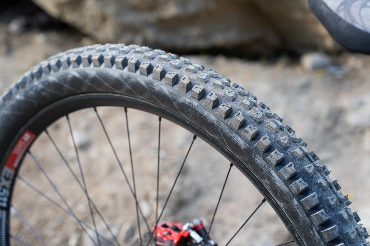 hutchinson-griffus-review-3 Hutchinson Griffus Tire Review