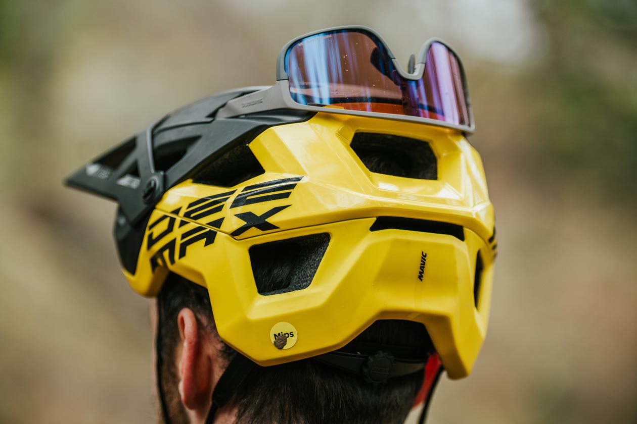 mavic-deemax-3 Mavic Deemax Pro MIPS Helmet Review