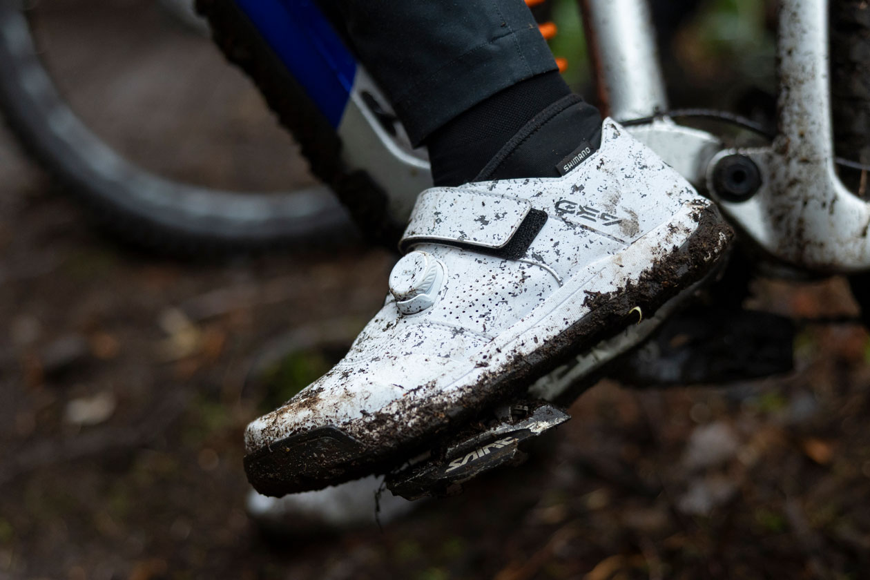 GE900HS_White_7 Shimano Gravity MTB Shoes