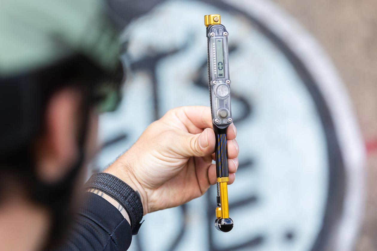 IMG_2912 lezyne digital mini shock drive Review
