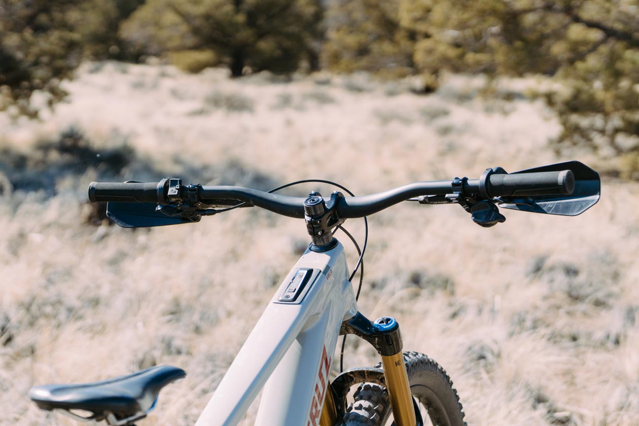 Santa Cruz Vala Giveaway